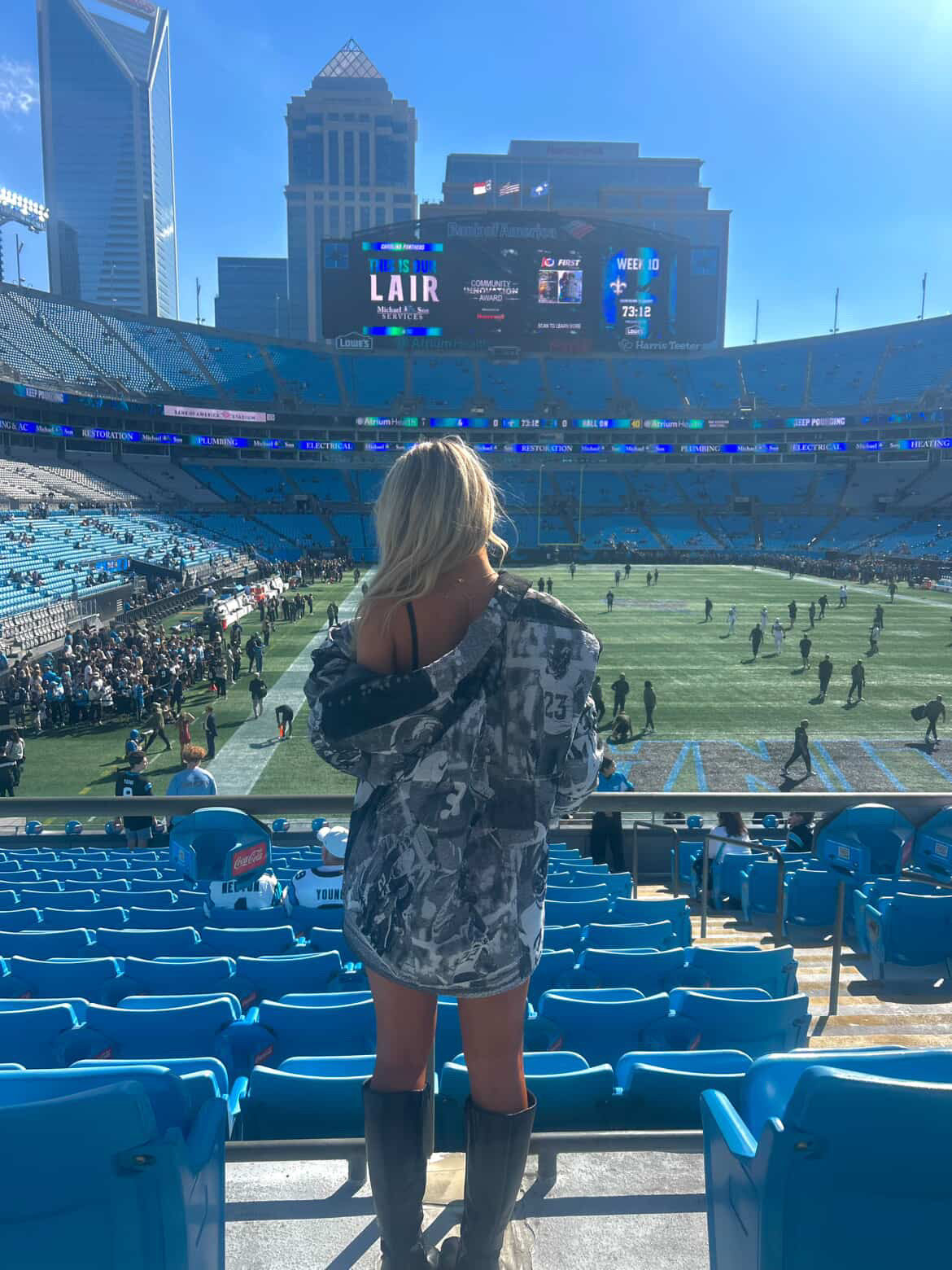 ZIPPED UP TAPESTRY JACKET